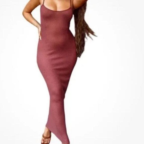 PrettyLittleThing Rose Waffle Knit Maxi Dress - Picture 1 of 2